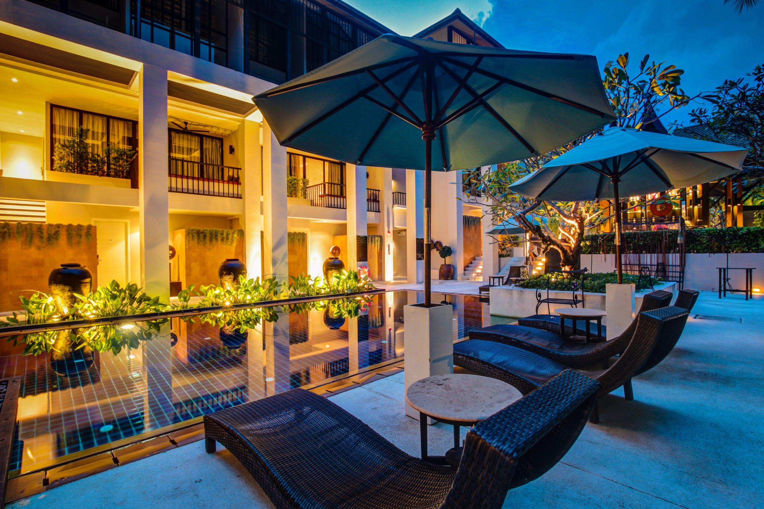 Outrigger Surin Beach Resort - Sha Extra Plus Zewnętrze zdjęcie The hotel's pool