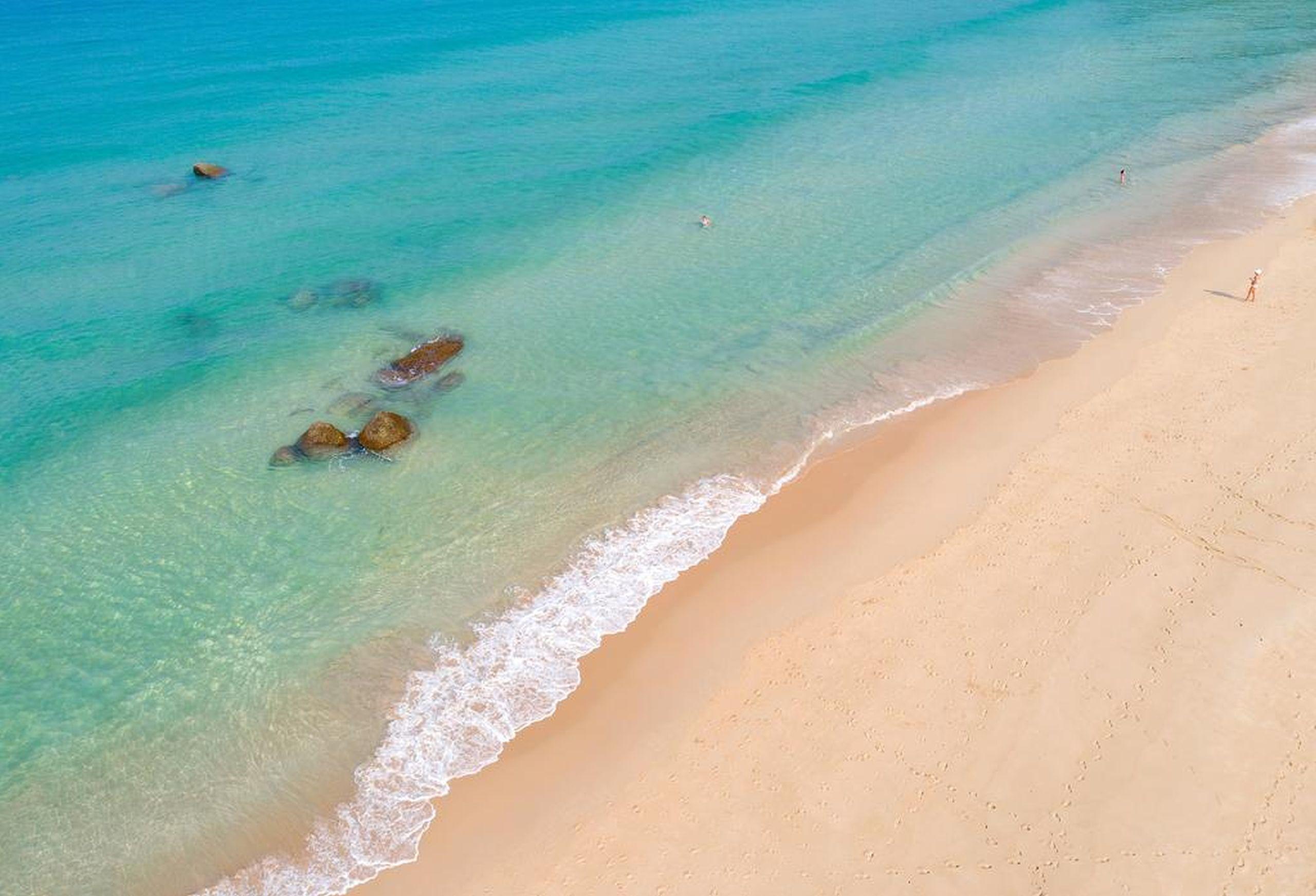 Outrigger Surin Beach Resort - Sha Extra Plus Zewnętrze zdjęcie Beach at the island of Providência